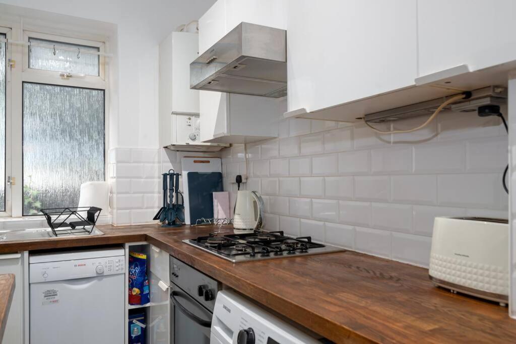 Stylish And Well Equipped Flat In Stockwell Lägenhet London Exteriör bild