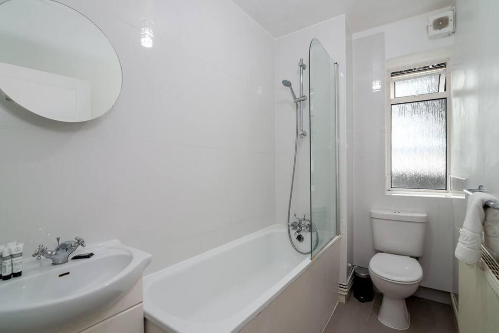 Stylish And Well Equipped Flat In Stockwell Lägenhet London Exteriör bild