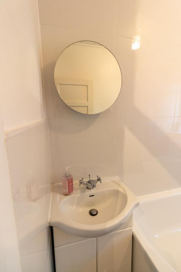 Stylish And Well Equipped Flat In Stockwell Lägenhet London Exteriör bild